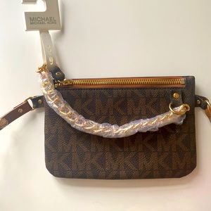 FINAL SALE 🎉 michael kors fanny pack